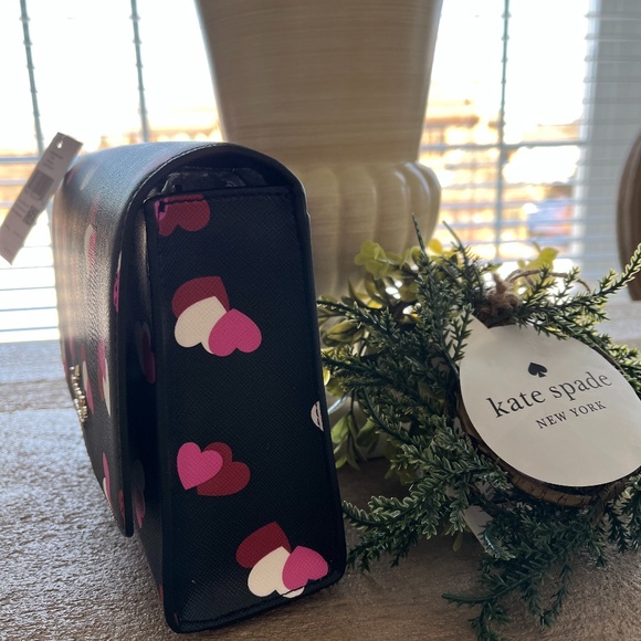 kate spade Carson Flutter Hearts Printed Crossbody (k6105) - Picture 5 of 13